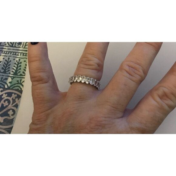 Gorgeous New 5.5 Ct Oval Cut Sim Diamond Eternity Band Ring Sz 8~925 Sterling - Picture 4 of 6